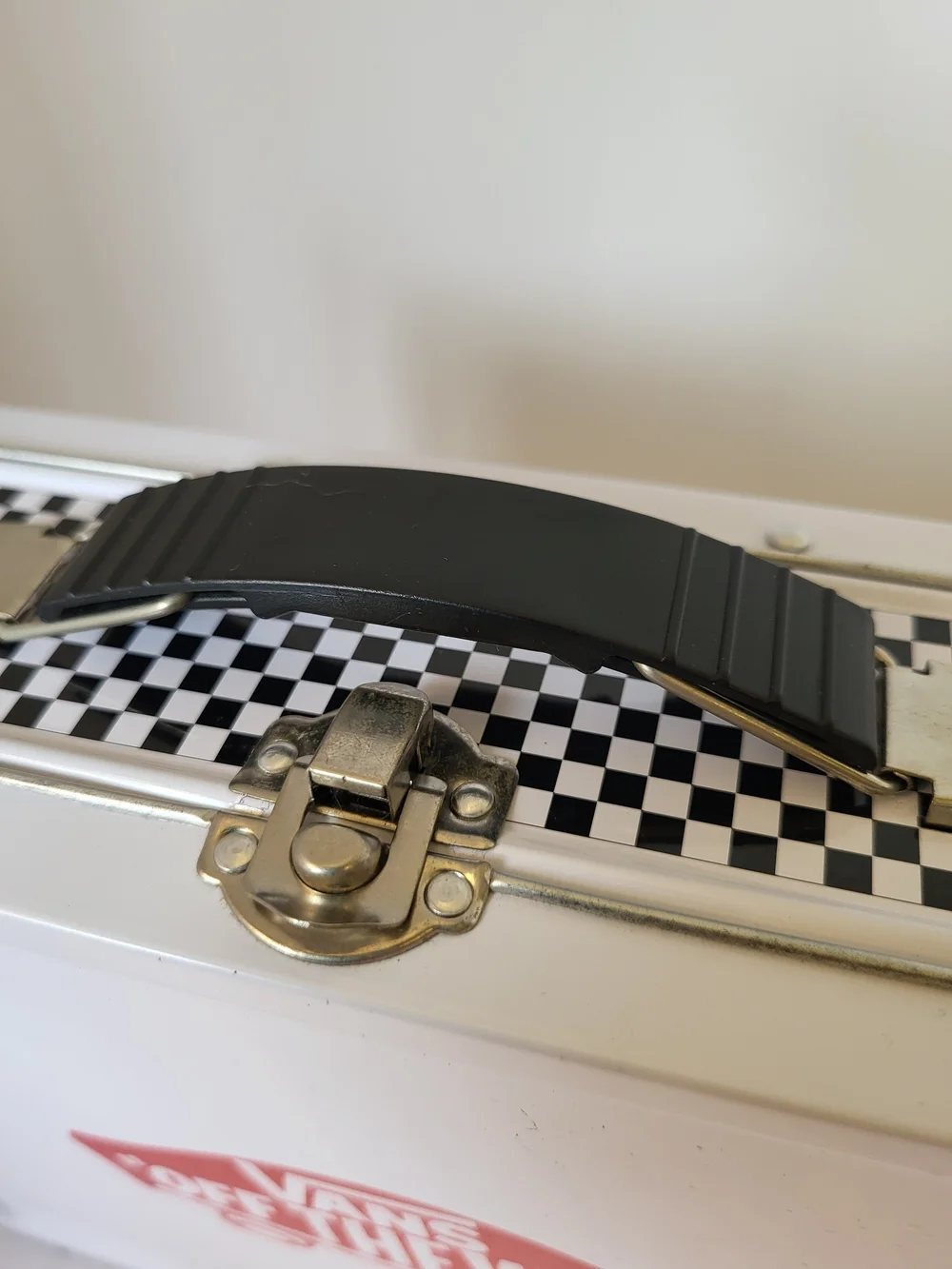 Vans Off The Wall Checkered White & Red Metal Lunchbox